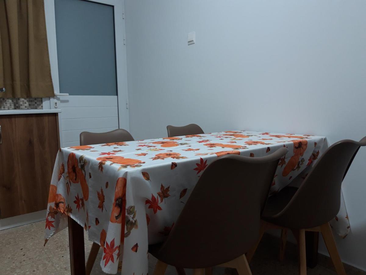 Costas Two-Bedroom Ground Floor Apartment Pafos Exterior foto