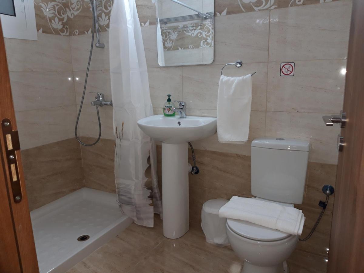 Costas Two-Bedroom Ground Floor Apartment Pafos Exterior foto